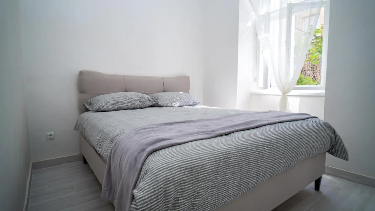 Max Suite Τρογκίρ Διαμέρισμα